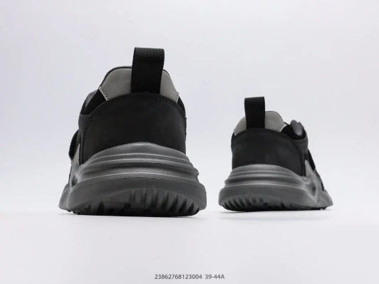 Ecco Sneakers Black Grey Chunky Sole Ecco Sneakers Black Grey Chunky Sole