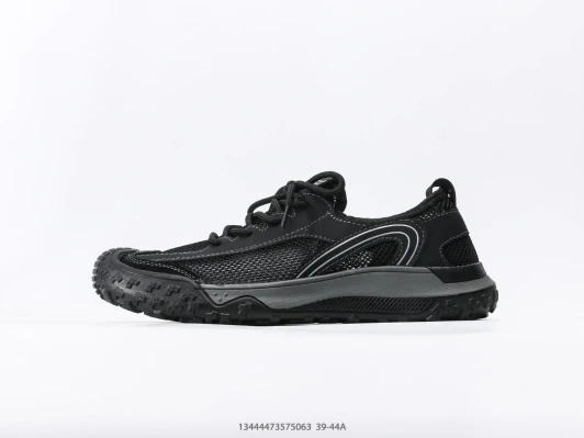 ECCO Athletic Shoes Black Mesh Lightweight Rugged Sole CQ9503-100