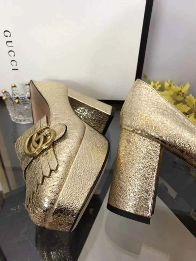 Gucci Platform Loafers Gold Textured Leather Fringed GG B427280