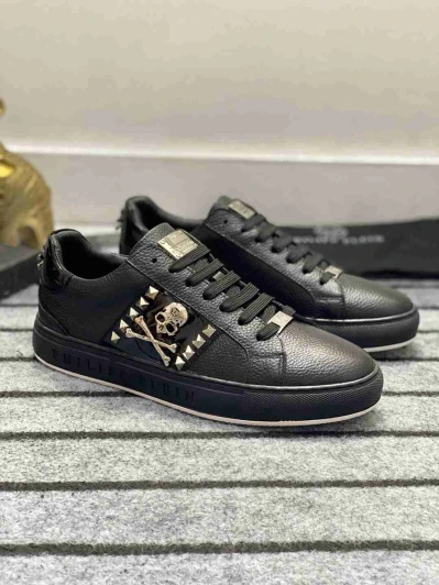Philipp Plein Low Top Sneakers Black Leather Skull Crossbones Detail