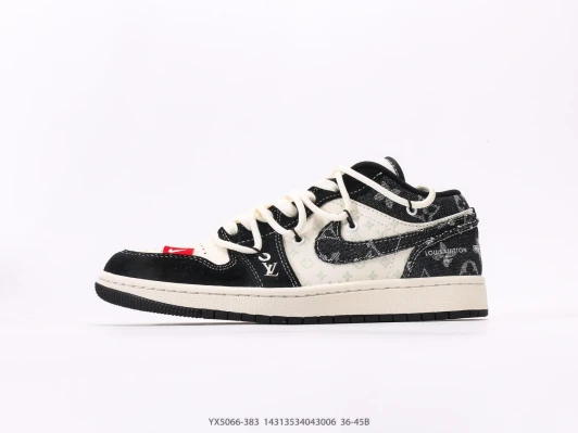 Louis Vuitton Sneakers Black White Monogram Canvas YX5066-383