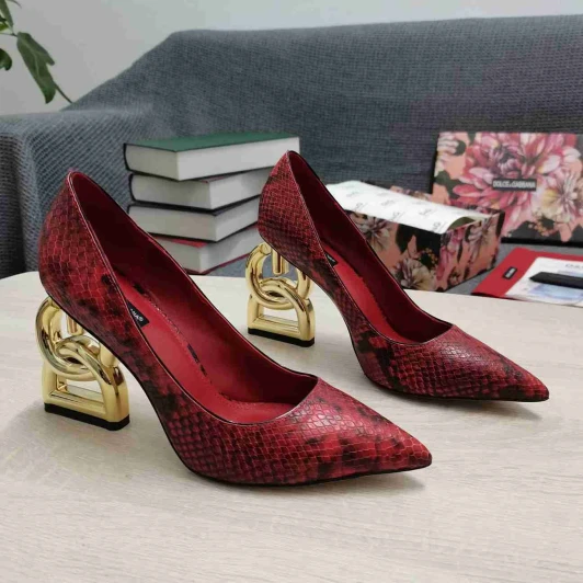 Dolce & Gabbana High Heel Pumps Red Snakeskin Leather Gold Chain Detail