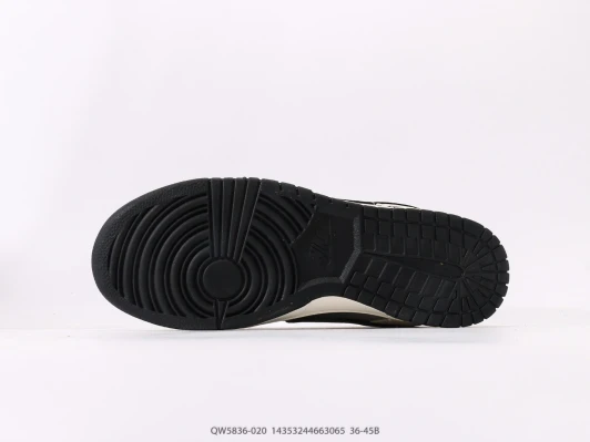 Nike Dunk Low White Black Stussy Collaboration Sneakers QW5836-020