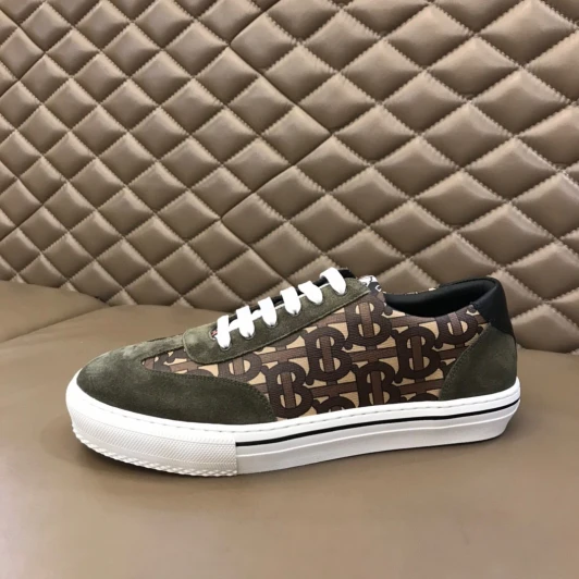 Burberry Sneakers Vintage Check Suede Khaki B2020