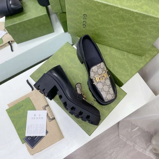 Gucci Loafers Black Leather Monogram Buckle