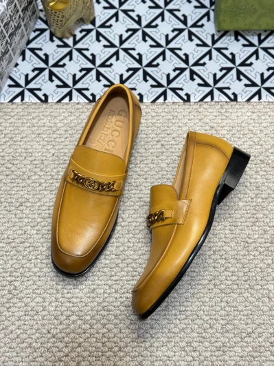 Gucci Loafers Tan Leather Chain Detail Men's Shoes