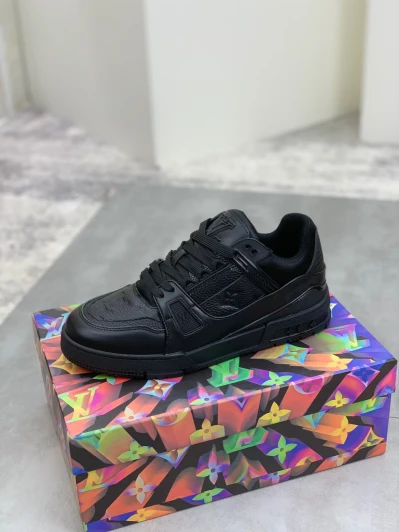 Louis Vuitton Trainer Sneakers Black Leather