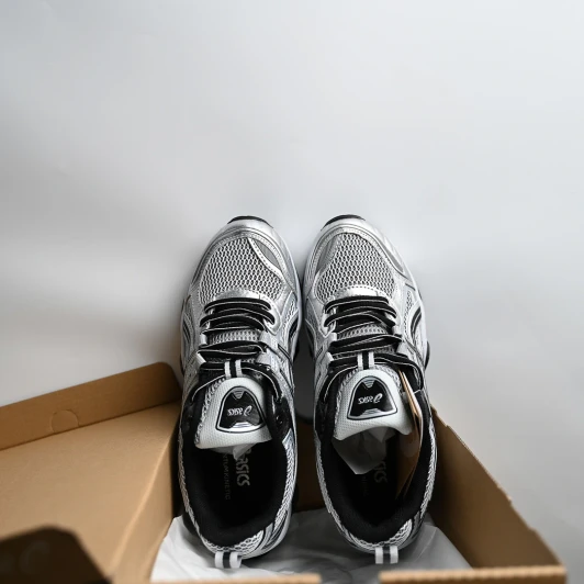 Asics Gel-Quantum Linetic Silver Black Mesh Sneakers