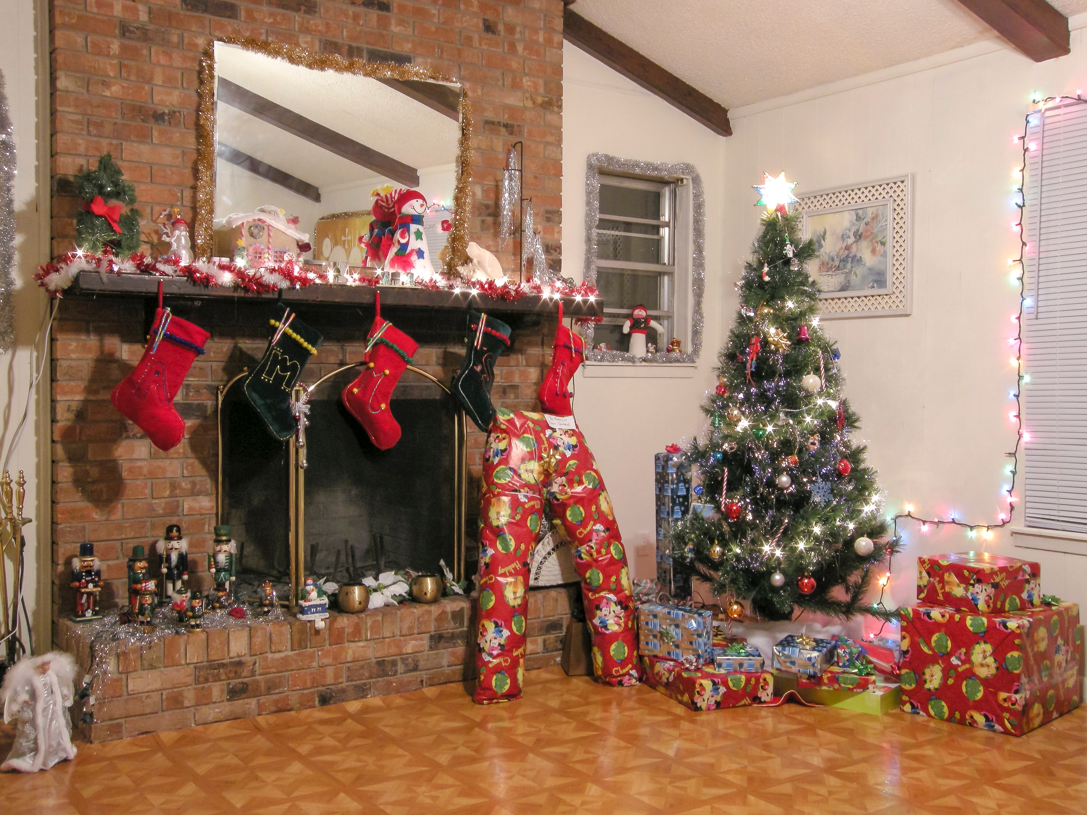 Where did the Tradition of Hanging Christmas Stockings come from