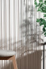 Panneau mural Aria, texture bois authentique, idéal pour un intérieur chaleureux et moderne.