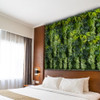 Visualisation du jardin vertical Waterfall Rock intégré dans un espace contemporain