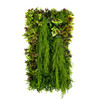 Jardin vertical décoratif avec feuilles d'automne stylisées, design boisé élégant.