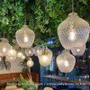 Présentation en situation du plafonnier Ivy Rain 100 cm, ambiance lumineuse naturelle