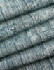 Cape élégante en tissu léger, coupe ample et détails subtils pour un style intemporel.