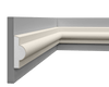 Moulure LP 060 en polystyrène extrudé, finition lisse, adaptée aux finitions intérieures.