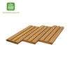 Vue détaillée en triple losange du parquet thermo Abachi (Ayous) 2,1 × 14,3 cm, naturel.