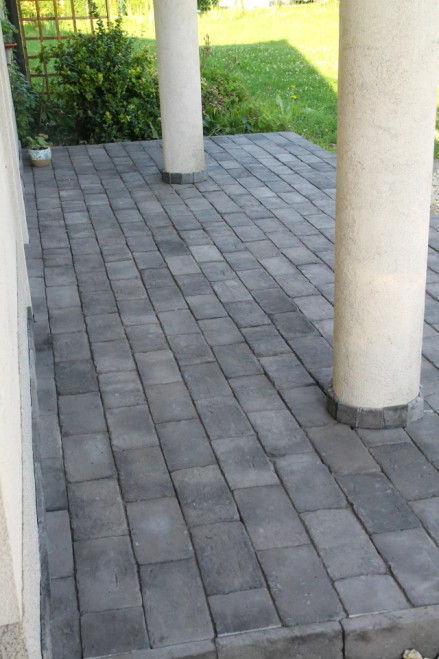 Brique de terrasse ancienne Graphite – aspect usé, finition mate.