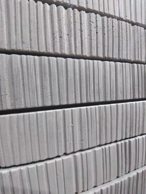 Carreau de façade vertical long 5,4 x 36 cm S.03 – Gris, graphite, blanc, écru