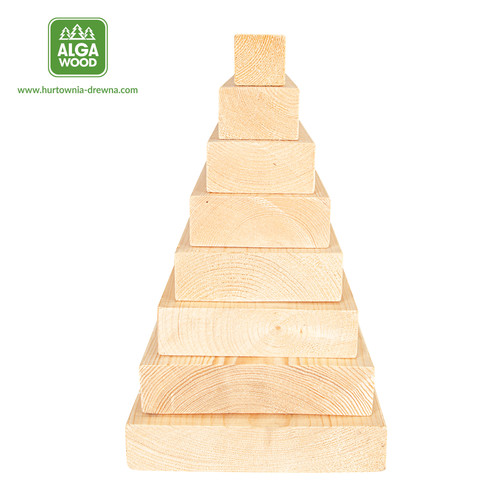 Vue frontale du paquet de bois d'œuvre épicéa scandinave C24, dimensions 4,5 × 12 cm, longueurs 2,40