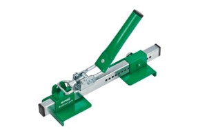 Kit SPAX Kaiman Pro avec serre-joints et vis pour un assemblage rapide et précis des planches.