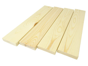 Planche rabotée épicéa scandinave 1,8 × 9,5 cm, classe AB, finition S4S, vue de face.