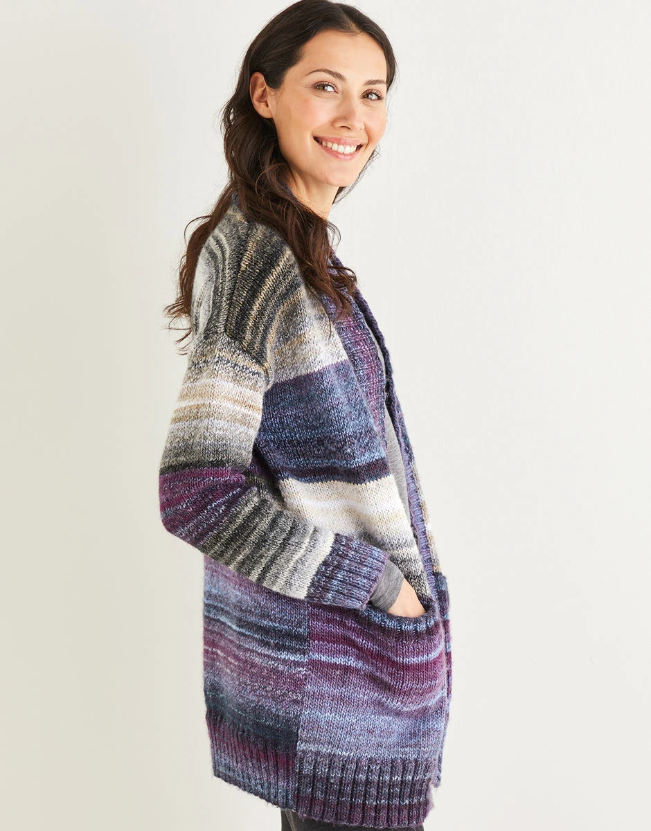 10138 Cardi-Jacket with pockets Sizes 32" to 54" in Jewelspun 10ply Pattern