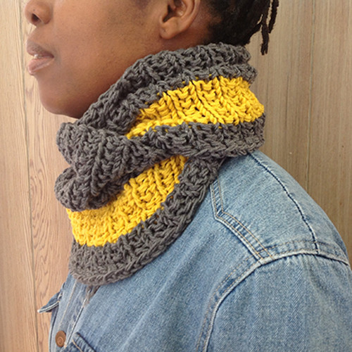 DFBK-007 Broadway Cowl & Mitts in 8ply adult size