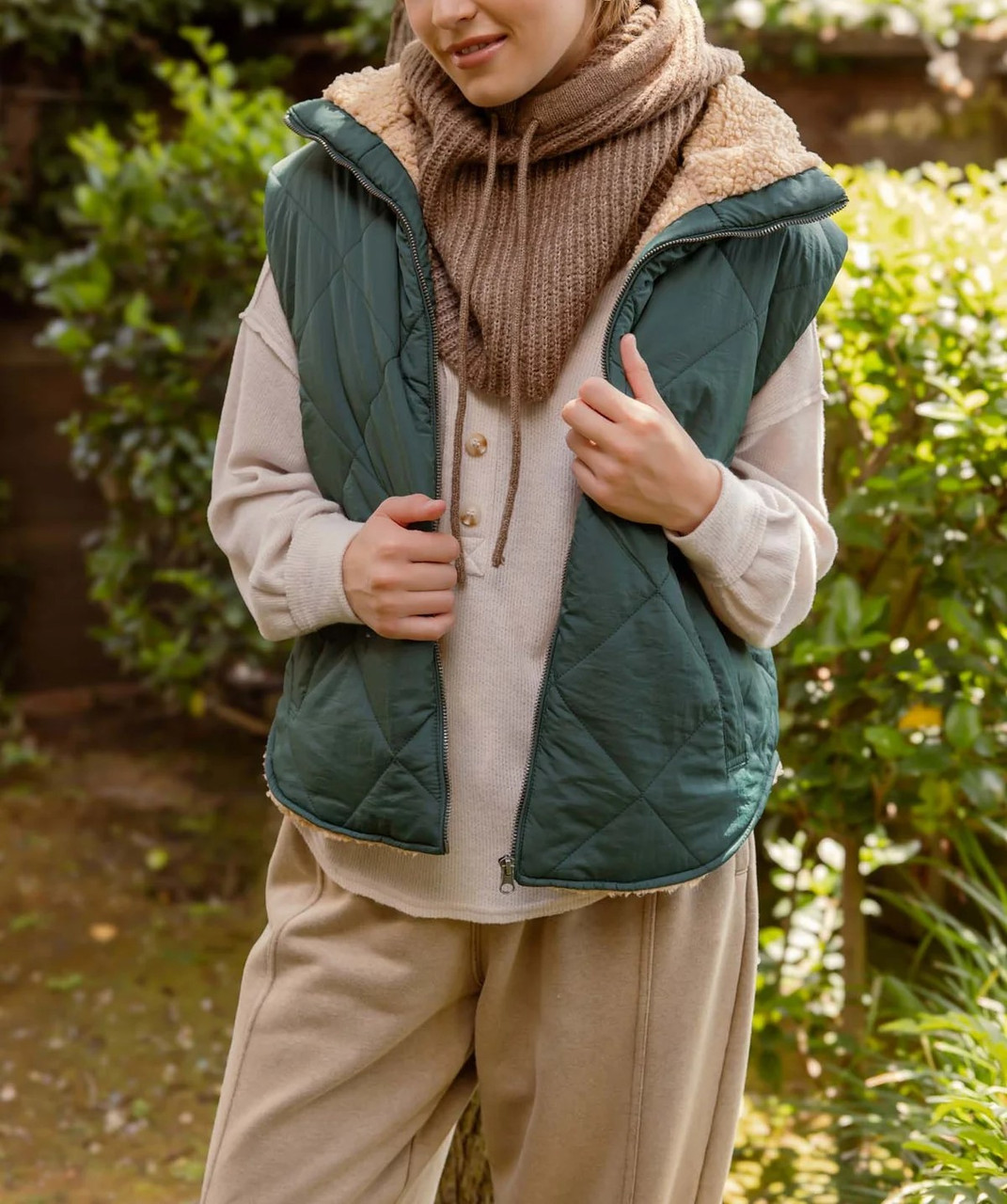 Ladies Blu Pepper Quilted Zip Up Puffer Vest B4FJ1007