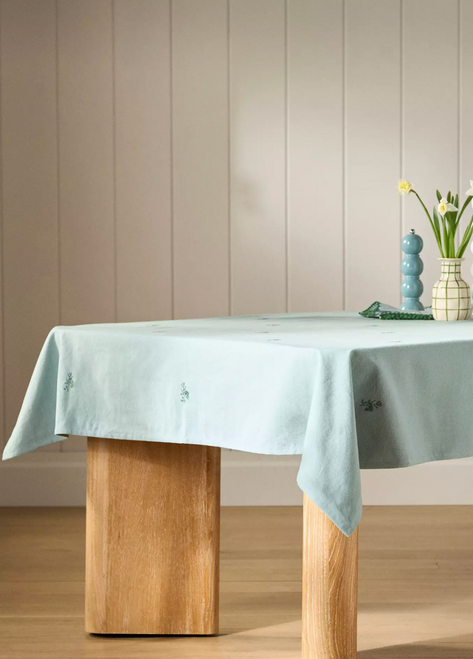 Benedita Fleur Embroidered Tablecloth