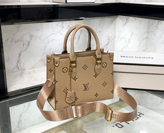 Designer handbag pre-order/ A4 quality/ size: 25 * 19 * 11 cm / turnaround time 2-4 weeks / pc#2