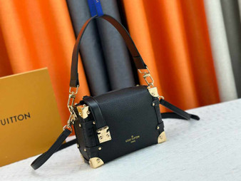 Designer handbag pre-order / 1:1 quality / size 18*12.5*8cm / turnaround time 2-4 weeks / pc#2