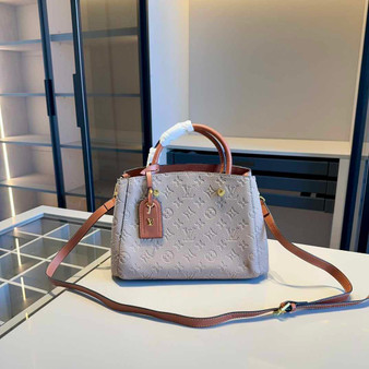 Designer handbag pre-order / 1:1 quality / size 28*19*10cm / turnaround time 2-4 weeks / pc#2-1761415660