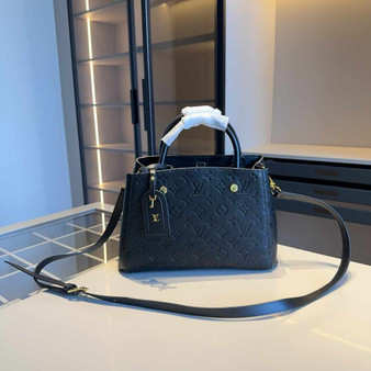 Designer handbag pre-order / 1:1 quality / size 28*19*10cm / turnaround time 2-4 weeks / pc#2-1761415665