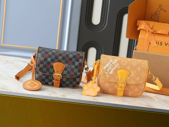 Designer Handbag Pre-Order / 1:1 Quality / Size: 20 x 17 x 7 cm  / Turnaround time 2-4 weeks / PC#1