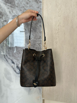 Designer handbag pre-order  / 1:1 quality / size 21*21cm / turnaround time 2-4 weeks / pc#2