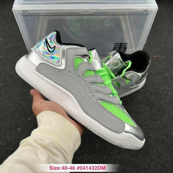 Designer sneakers pre-order  / 1:1 quality  / turnaround time 2-4 weeks / pc#2-1761417975