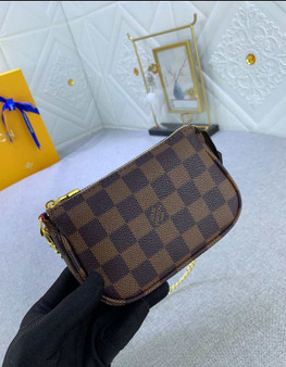 Designer handbag Pre-order / 1:1 quality / 4.5 x 9.5 x 4.0 cm / turnaround time 2-4 weeks / pc2