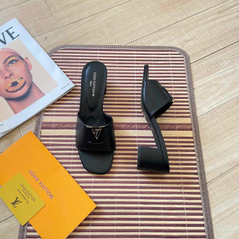 Designer sandals pre-order /1.1 quality/ turnaround time 2 to 4 weeks/ PC2-1761418593