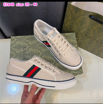 Designer sneakers pre-order  / 1:1 quality  / turnaround time 2-4 weeks / pc#3-1761419272