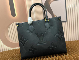 Designer handbag pre-order / 1:1 quality / turnaround time 2-4 weeks / size: 34 cm