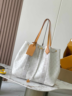 Designer handbag pre-order / master quality / turnaround time 2-4 weeks / size 49*34*16cm