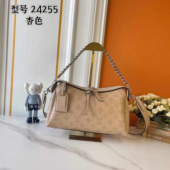 Designer handbag pre-order / 1:1 quality / turnaround time 2-4 weeks / size 29*18*17cm