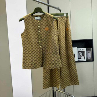 Two piece designer set pre-order / 1:1 quality / turnaround time 2-4 weeks