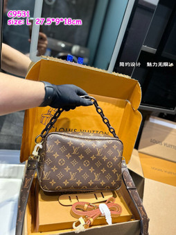 Designer handbag pre-order / 1:1 quality / Size: 27.5 * 9 * 18 cm