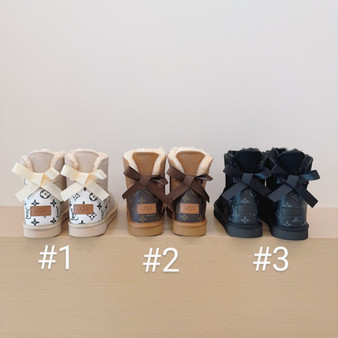 Adult size U.G.G shoes pre-order   / turnaround time 3-4 weeks / pc2-1761420882