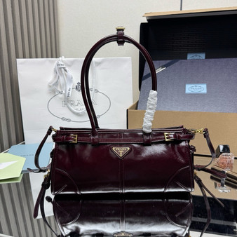 Designer handbag pre-order / Master quality / Turnaround time 3-4 weeks / size 30*15*12cm