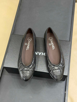 Designer shoes pre-order / 1:1 quality / turnaround time 2-4 weeks-1761421677