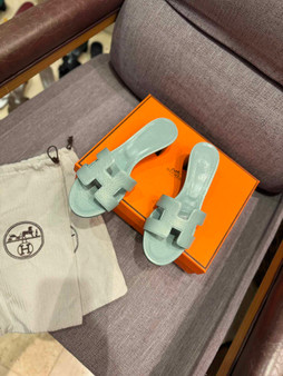 Designer shoe pre-order / 1:1 quality / turnaround time 2-4 weeks