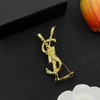 Designer brooch pre-order / 1:1 quality / turnaround time 2-4 weeks