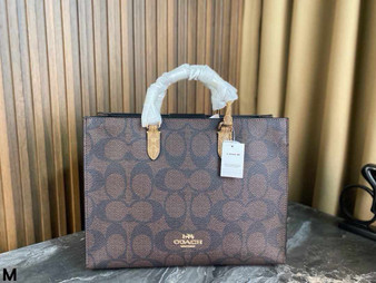 Designer handbag pre-order / 1:1 quality / turnaround time 2-4 weeks / size 37*27cm